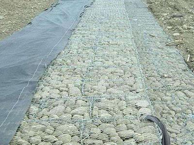 雷諾護(hù)墊施工規(guī)范 雷諾護(hù)墊施工規(guī)范